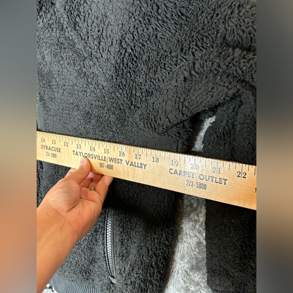 Athleta Black Sherpa Zip-Up Jacket Sz XS - Picture 6 of 7